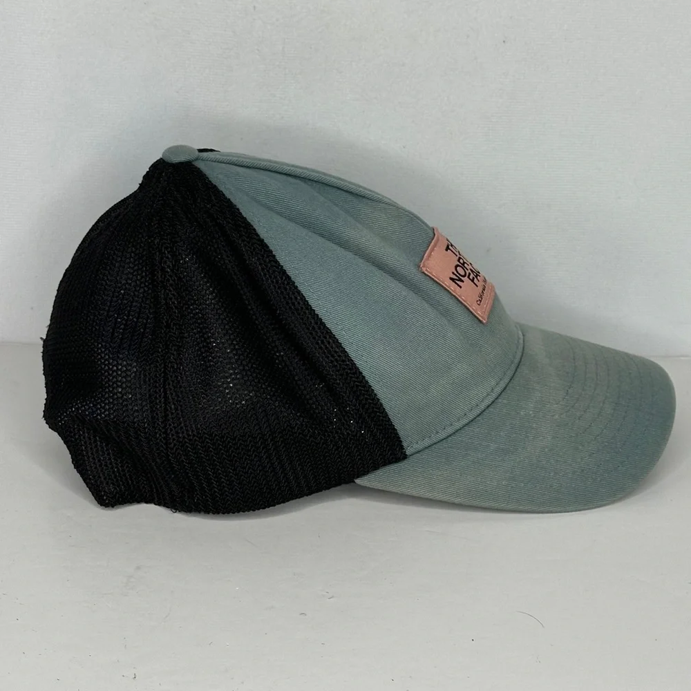 The North Face Truckers Cap Slightly‎ Distressed
